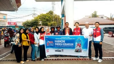 Hiswana Malut dan Pertamina Berbagi Takjil di SPBU