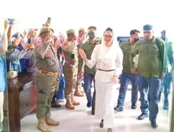 Laksanakan Misi Kemanusiaan, Satpol PP Bantu Pengamanan Jamaah Haji Maluku Utara
