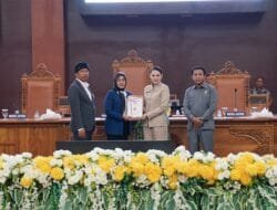 Paripurna Sepakati KUA-PPAS 2025, APBD-P Malut Naik